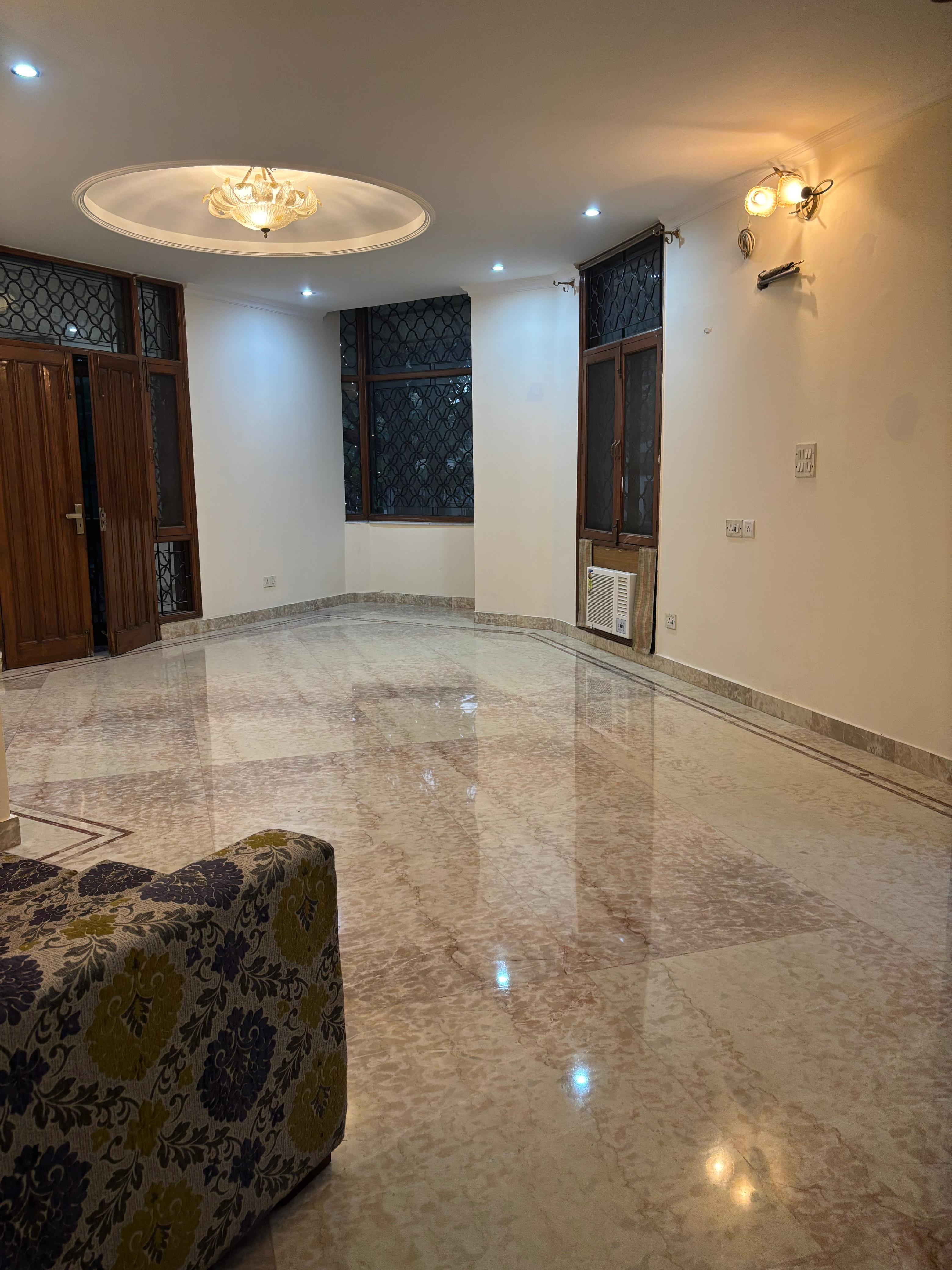Makrana Marble with diamond polish